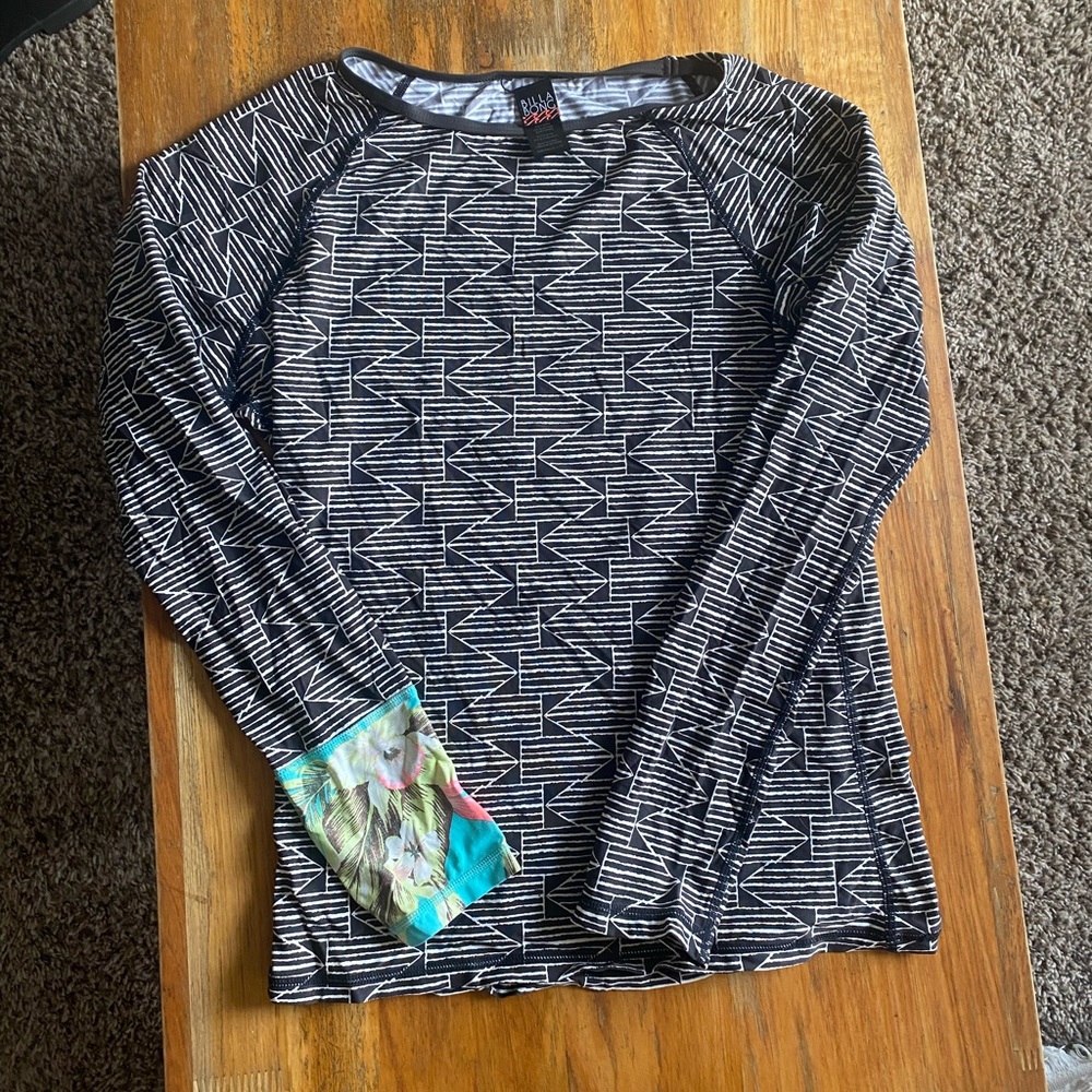 Women’s Billabong Swim Shirt / Rash Guard - large